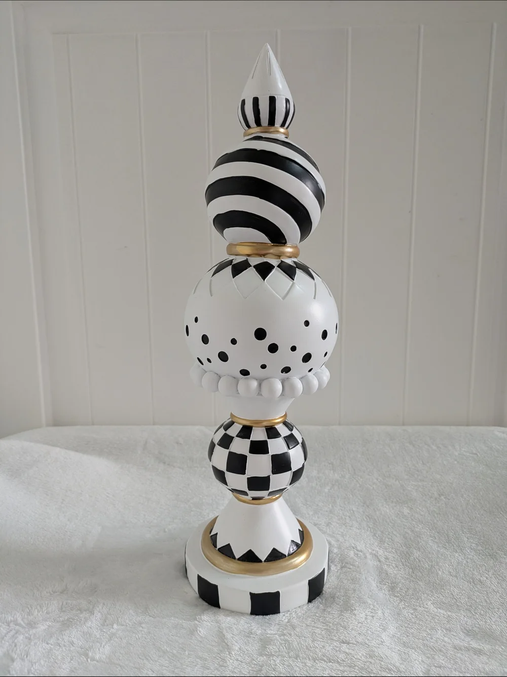 NWOT Black & White Patterned Decorative Finial with Gold Accents